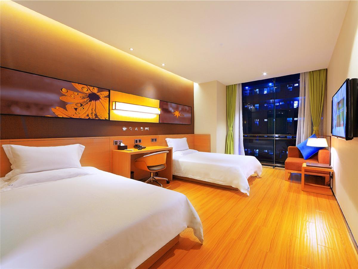 Iu Hotel Hezhou Bus Terminal מראה חיצוני תמונה